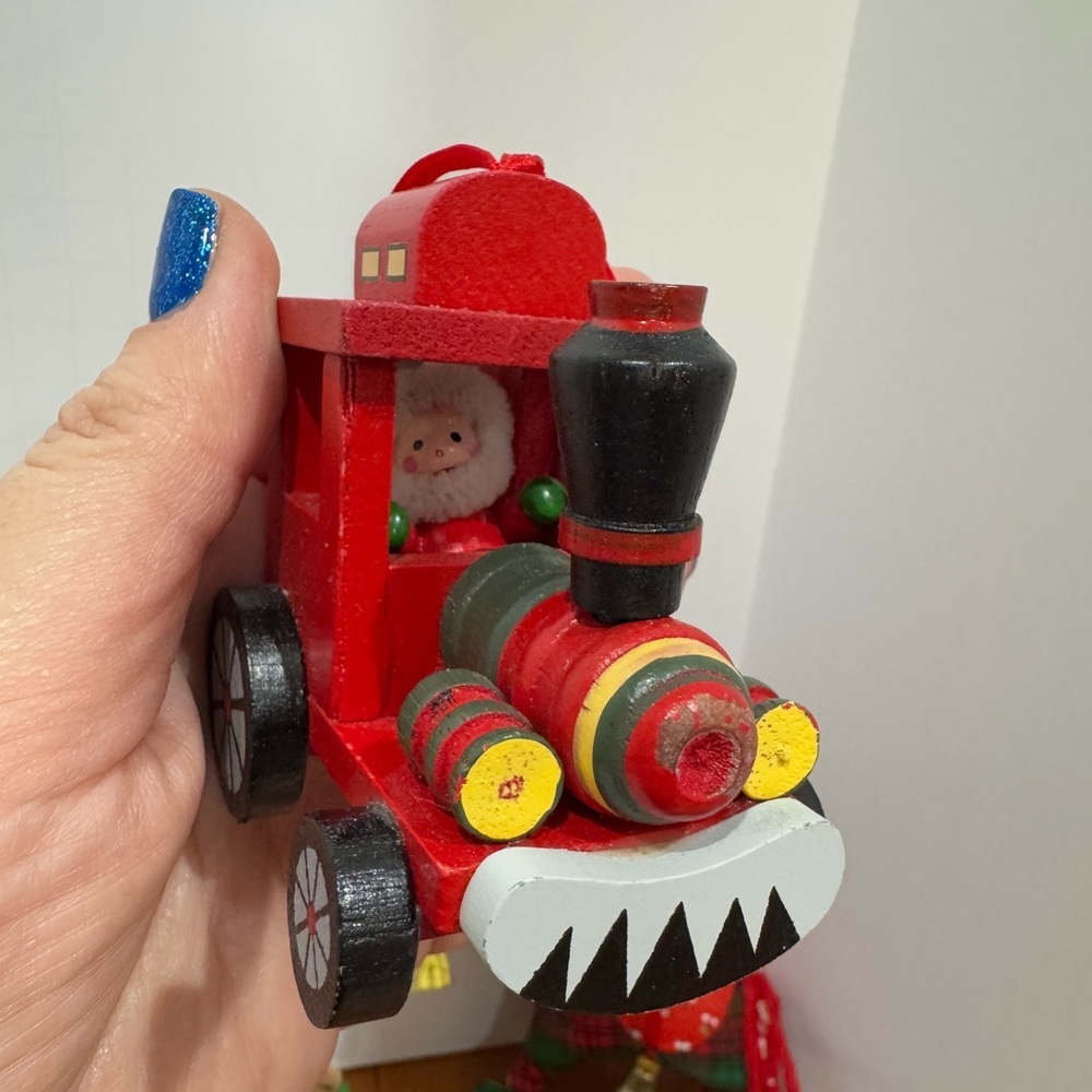 Vintage 1980s Christmas Ornament Collection - Picture 5 of 5